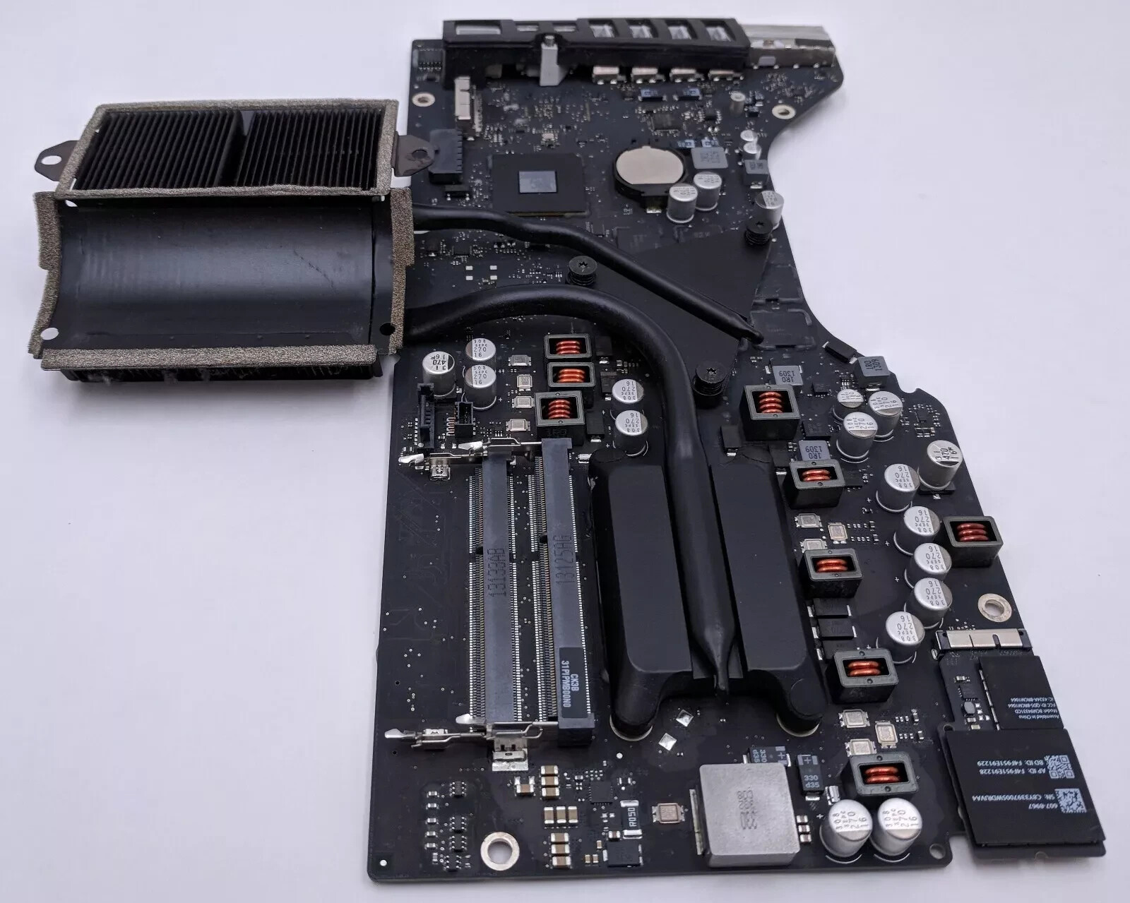 Apple iMac A1418 21.5″ Late 2012 Intel LGA 1155 DDR3 Motherboard 820-3302-A