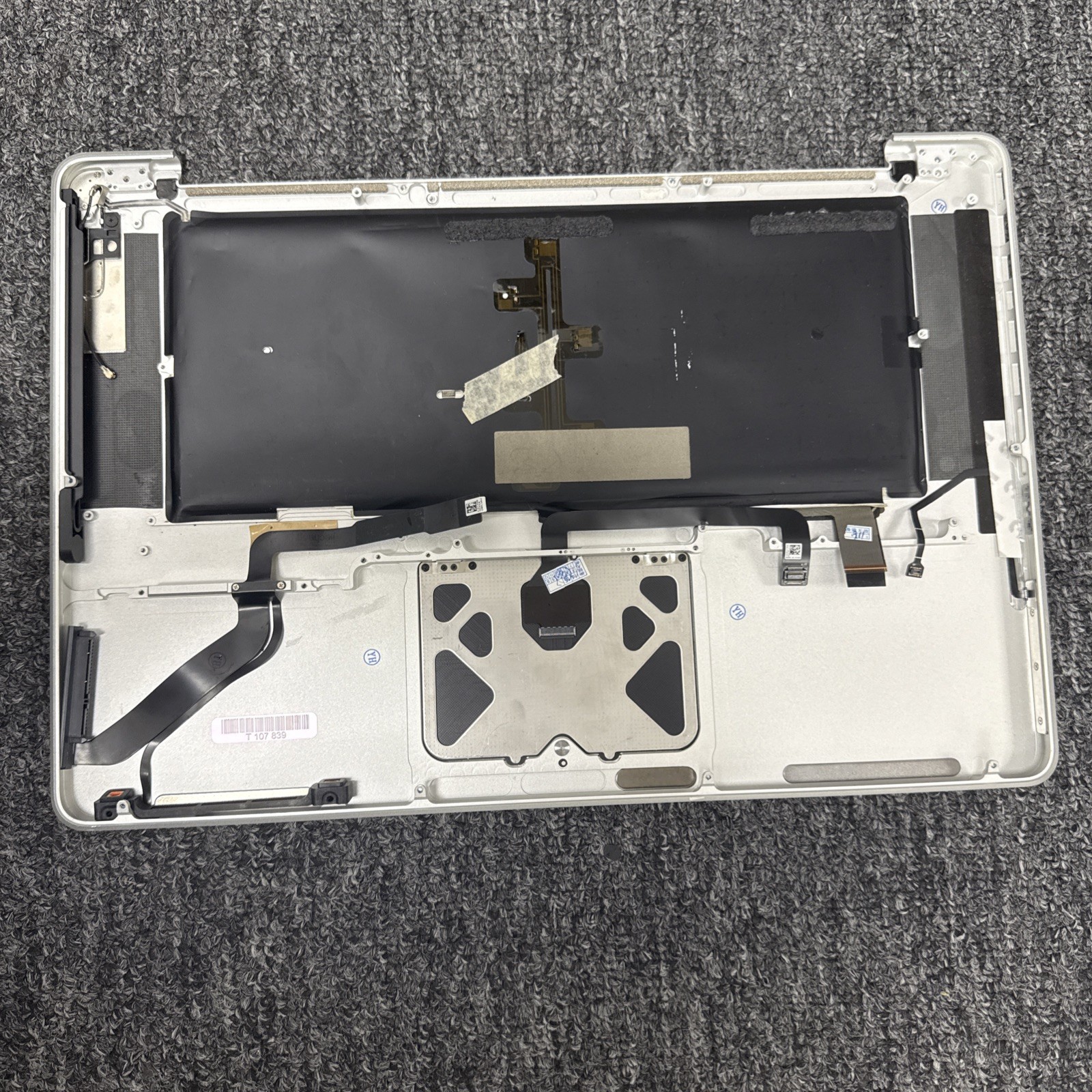 Apple MacBook Pro A1286 2010 2011 2012 – PalmRest Keyboard Trackpad NEW 661-6509