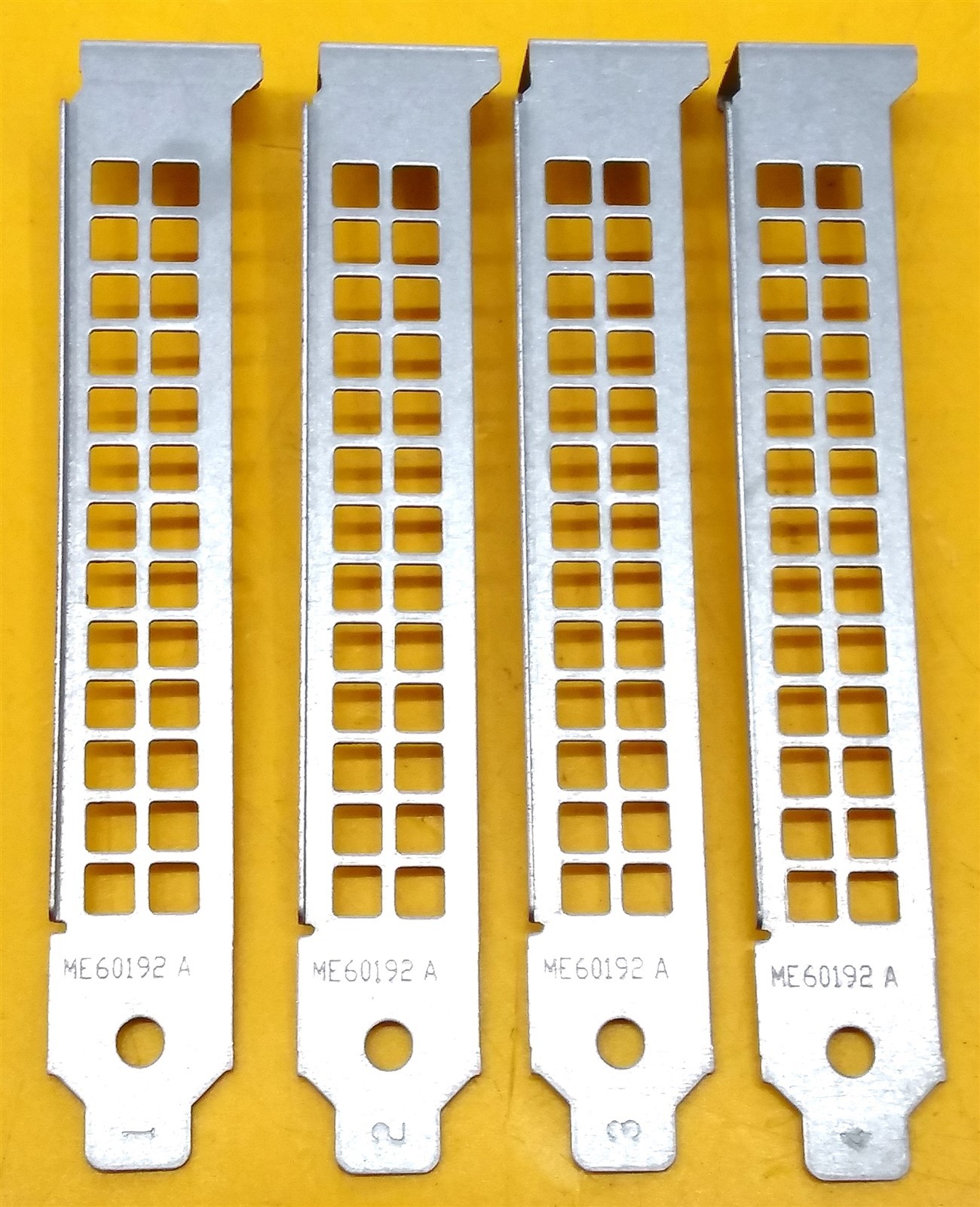 ⭐️⭐️⭐️⭐️⭐️ *Lot of 4* Desktop Full Height PCI Vented Slot Cover Bracket ME60192