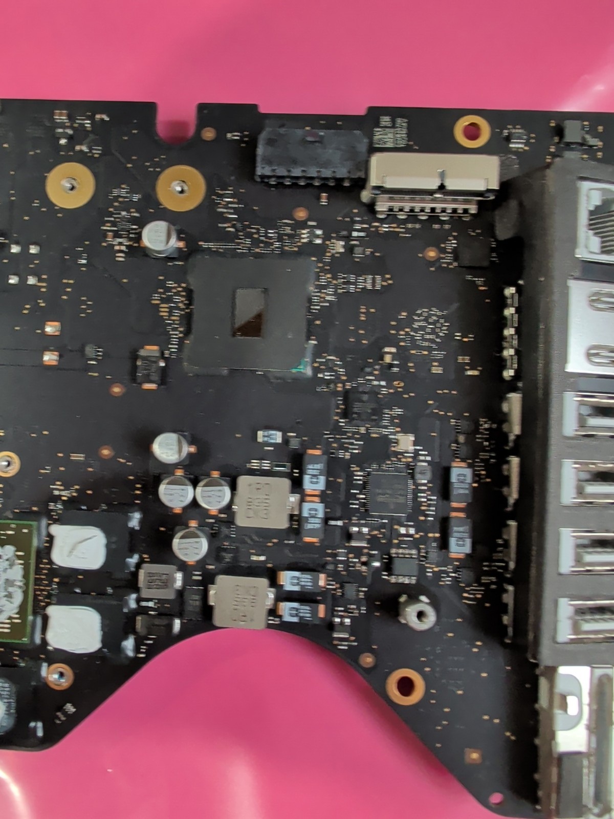Apple iMac 21.5″ A1418 4K Retina Motherboard 820-01061-A